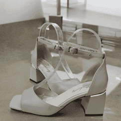 Серые босоножки маленьких размеров