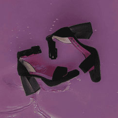 Замшевые босоножки с малиновой стелькой