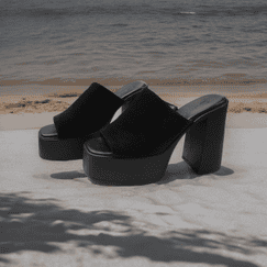 Черные замшевые сабо