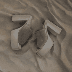 Серые замшевые сабо