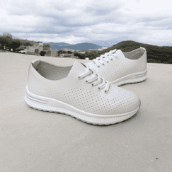 Кроссовки белые перфорированные