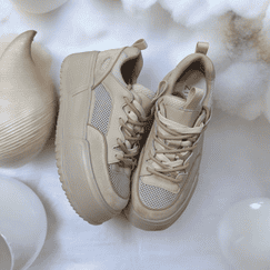 Кроссовки песочные на высокой танкетке